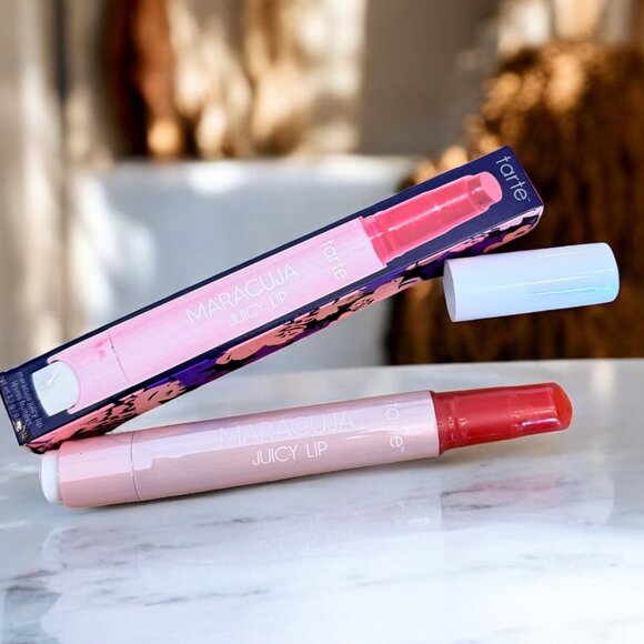 Tarte NIB Maracuja Juicy Lip Hydrating Balm Gloss in Strawberry Shade - Picture 10 of 10